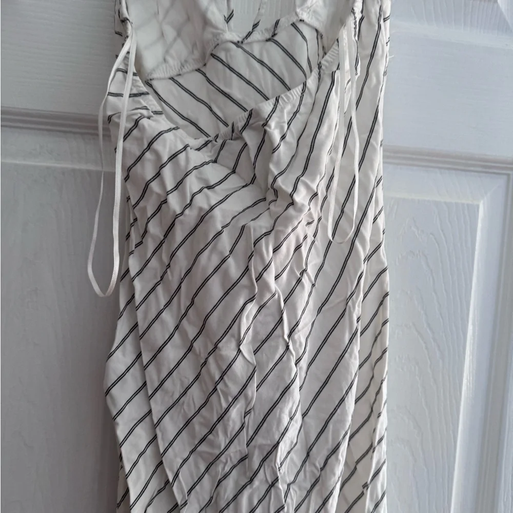 Bershka White and Black Striped Halter Maxi Dress - Picture 2 of 3